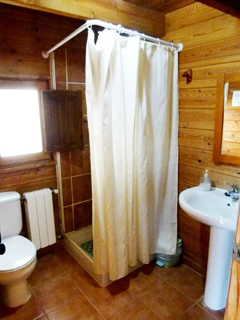 Baño cabaña de madera Tomillo en Moratalla