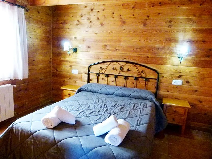 Dormitorio doble cabaña de madera Tomillo en Moratalla
