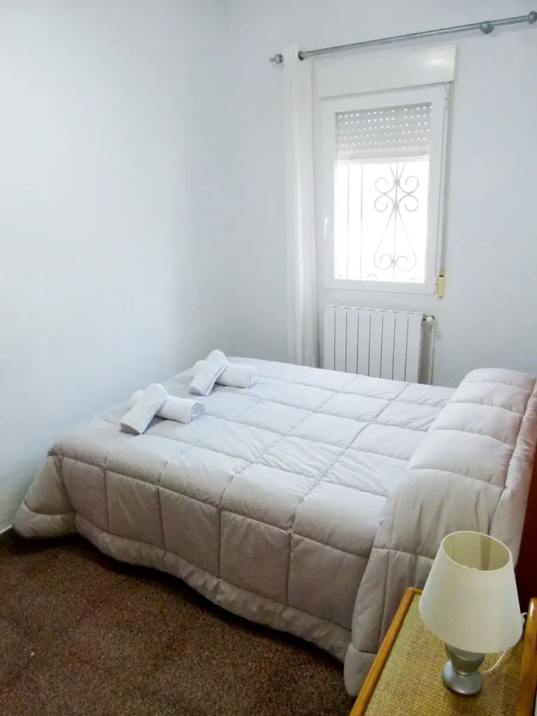 Dormitorio planta baja casa rural Altozano en Moratalla