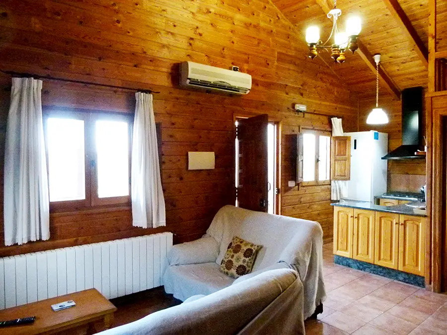 Sala cabaña de madera Tomillo en Moratalla