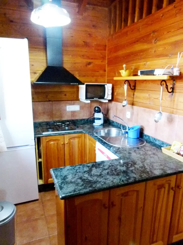 cocina cabaña de madera Romero en Moratalla